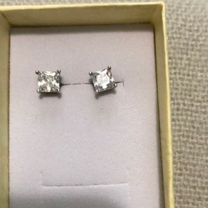 White sapphire earrings.NWOT.
